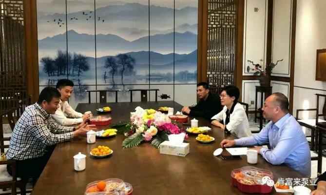 白坭镇委书记何海虹到三亚邢硕咖啡馆经营有限公司走访调研